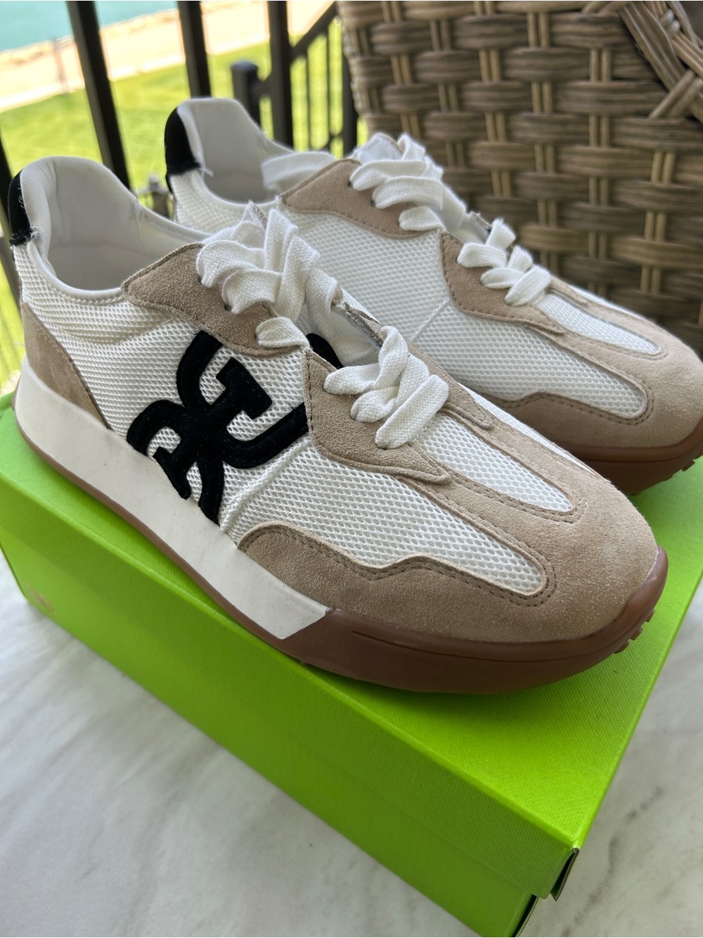 Sam Edelman White Mesh and Beige Suede Sneaker with Black Logo Women Size 7 - Picture 2 of 8
